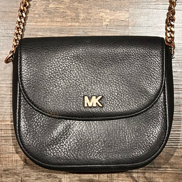 Michael Kors Black Small Half Dome Leather Crossbody - Picture 1 of 8
